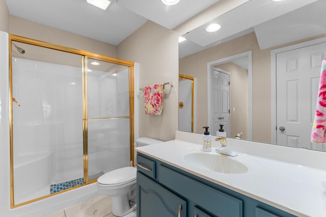 680 Emerald Pointe Drive 7, Hollister, MO 65672