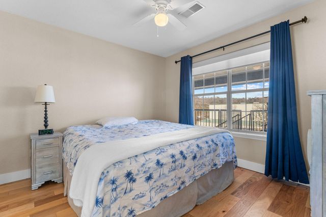 680 Emerald Pointe Drive 7, Hollister, MO 65672