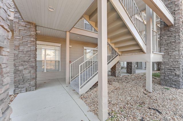 680 Emerald Pointe Drive 7, Hollister, MO 65672