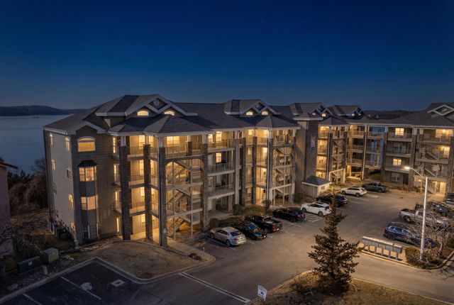 680 Emerald Pointe Drive 7, Hollister, MO 65672