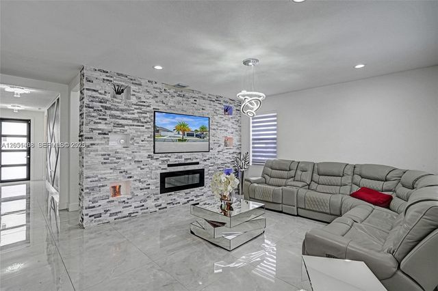 27563 SW 133rd Avenue, Homestead, FL 33032