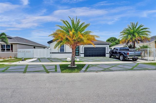 27563 SW 133rd Avenue, Homestead, FL 33032