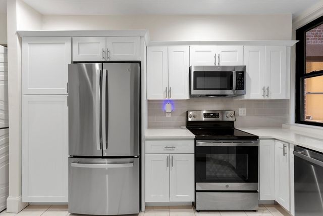 382 Commonwealth Ave 24, Boston, MA 02215