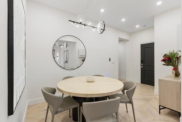 382 Commonwealth Ave 24, Boston, MA 02215