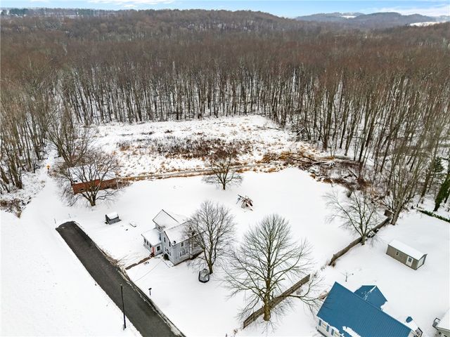 8657 Travell Road, Lyons, NY 14489
