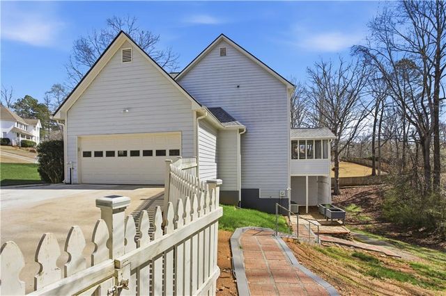 175 Berkeley Way, Dallas, GA 30157