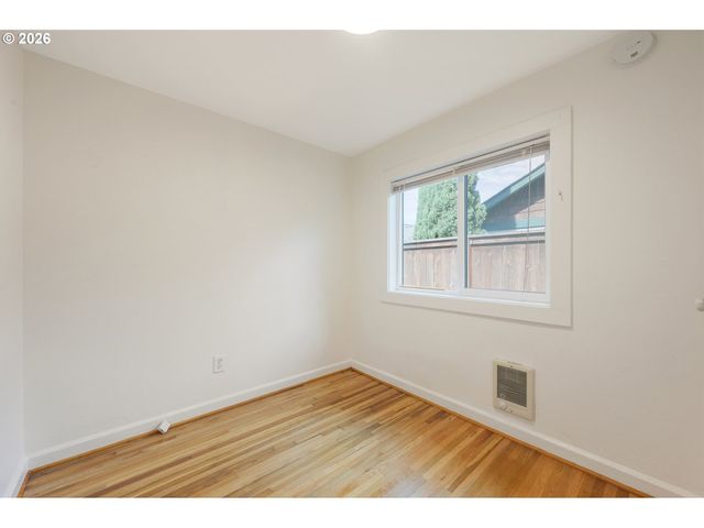 865 W 28TH Ave, Eugene, OR 97405