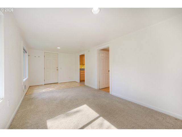 865 W 28TH Ave, Eugene, OR 97405