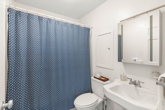 92 Chestnut St, Boston, MA 02108