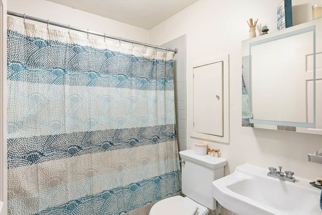 92 Chestnut St, Boston, MA 02108