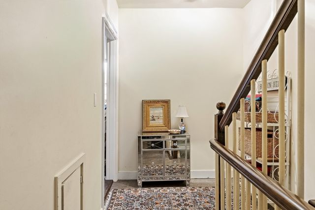 92 Chestnut St, Boston, MA 02108