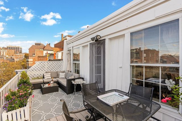 92 Chestnut St, Boston, MA 02108