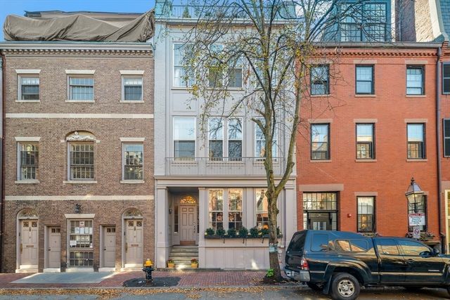 92 Chestnut St, Boston, MA 02108