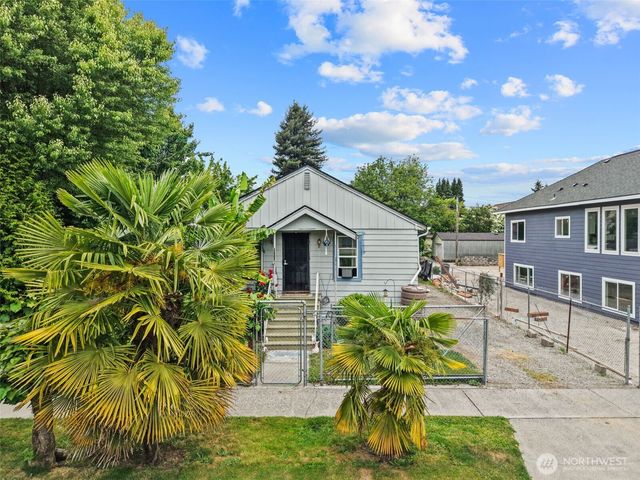 1002 S Sullivan Street, Seattle, WA 98108