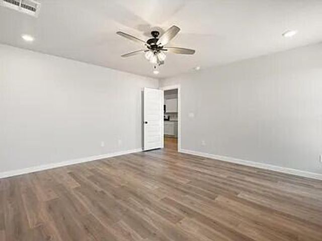 2304 Abbeville Avenue, Wolfforth, TX 79382