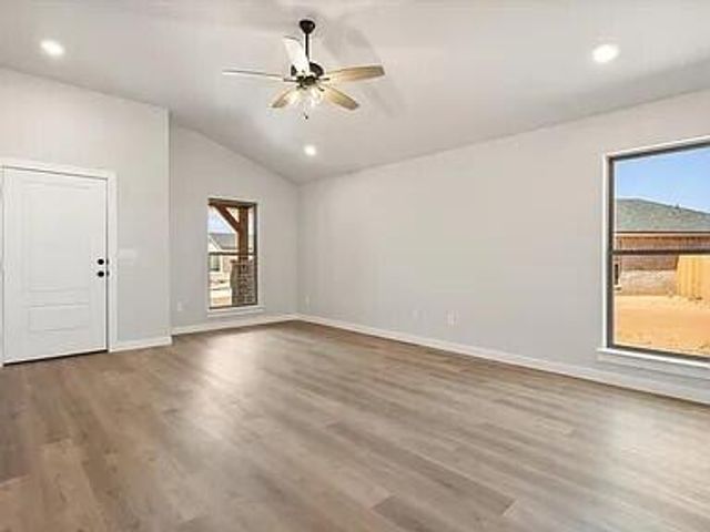 2304 Abbeville Avenue, Wolfforth, TX 79382