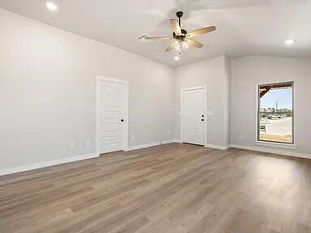 2304 Abbeville Avenue, Wolfforth, TX 79382