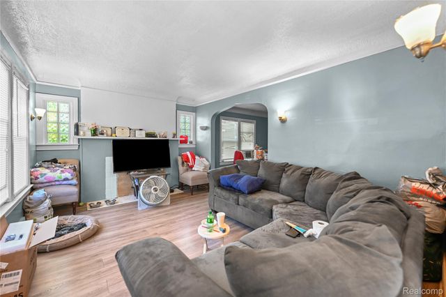10046 Cheyenne Street, Detroit, MI 48227