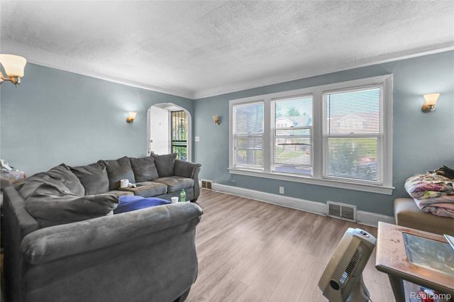 10046 Cheyenne Street, Detroit, MI 48227