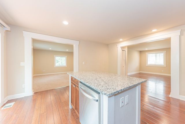 1 Maple Village Court, Ann Arbor, MI 48103