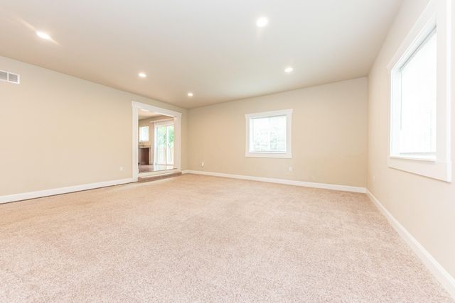 1 Maple Village Court, Ann Arbor, MI 48103