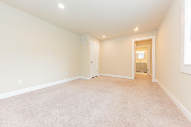 1 Maple Village Court, Ann Arbor, MI 48103