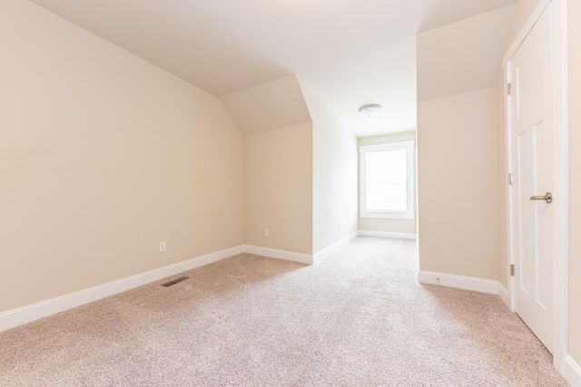1 Maple Village Court, Ann Arbor, MI 48103