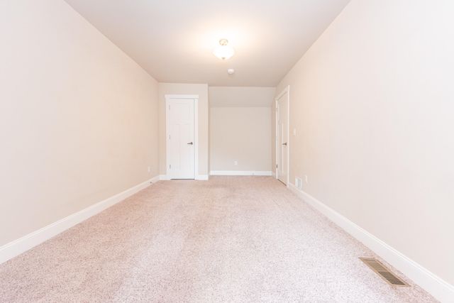 1 Maple Village Court, Ann Arbor, MI 48103