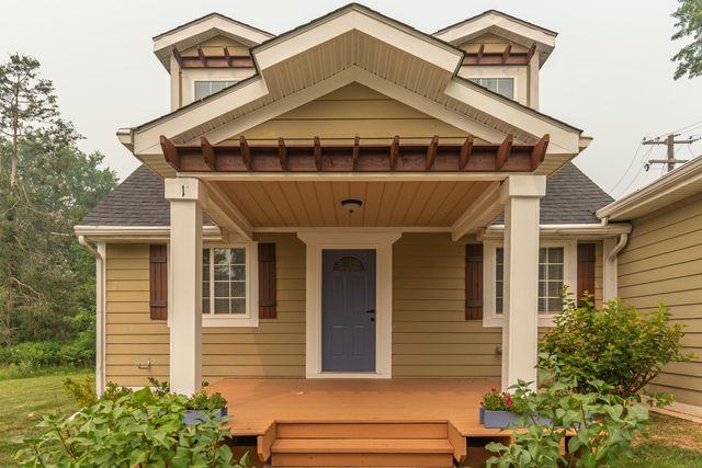 1 Maple Village Court, Ann Arbor, MI 48103