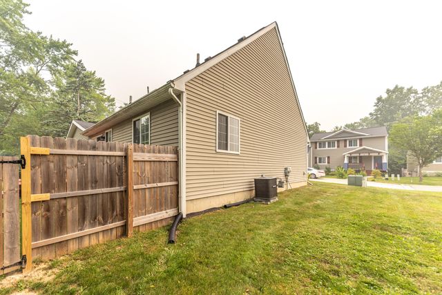 1 Maple Village Court, Ann Arbor, MI 48103