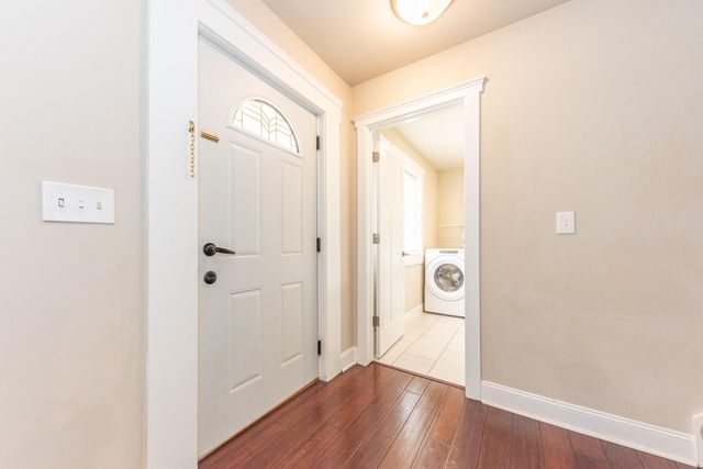 1 Maple Village Court, Ann Arbor, MI 48103