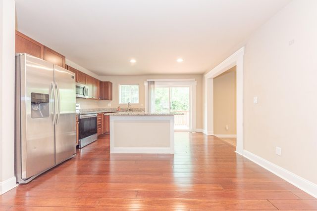 1 Maple Village Court, Ann Arbor, MI 48103