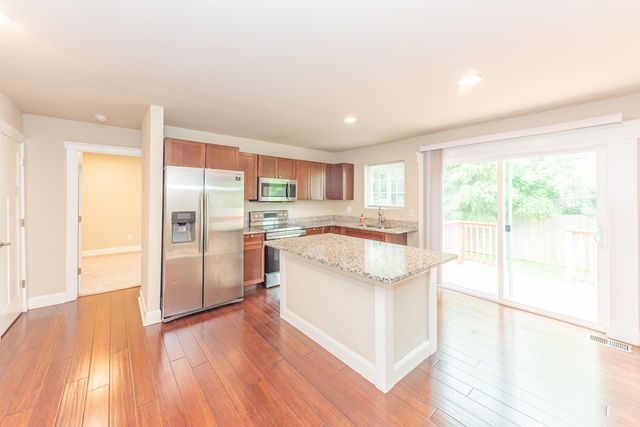1 Maple Village Court, Ann Arbor, MI 48103