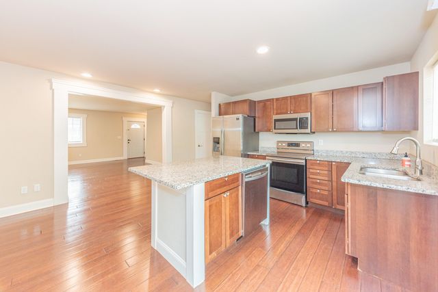1 Maple Village Court, Ann Arbor, MI 48103