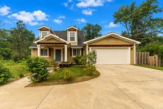 1 Maple Village Court, Ann Arbor, MI 48103