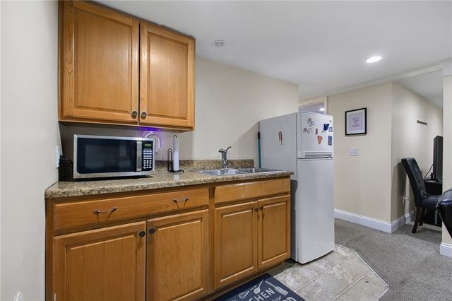 402 Webster Avenue, Cranston, RI 02920