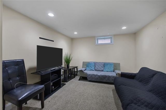 402 Webster Avenue, Cranston, RI 02920