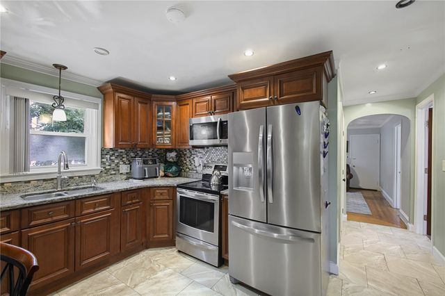 402 Webster Avenue, Cranston, RI 02920