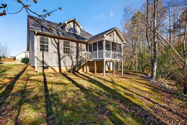 353 Marble Lane, Boiling Springs, SC 29316