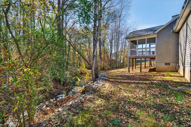 353 Marble Lane, Boiling Springs, SC 29316