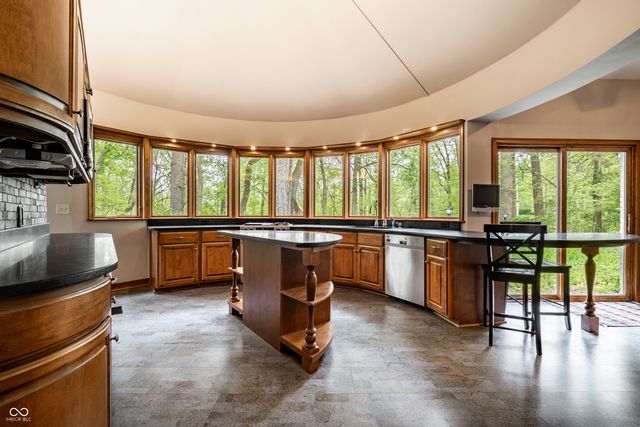 402 Kessler Boulevard West Drive, Indianapolis, IN 46228