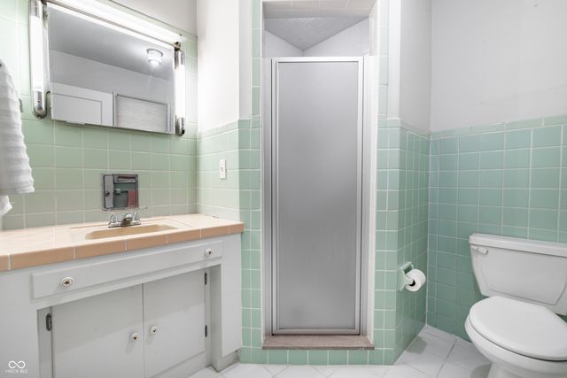 402 Kessler Boulevard West Drive, Indianapolis, IN 46228