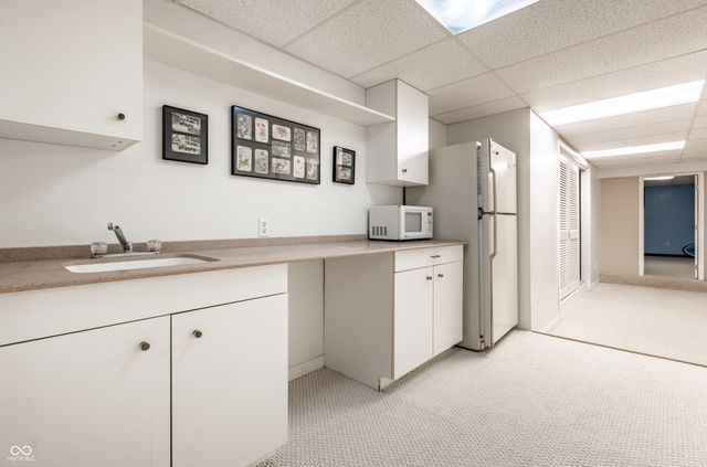 402 Kessler Boulevard West Drive, Indianapolis, IN 46228