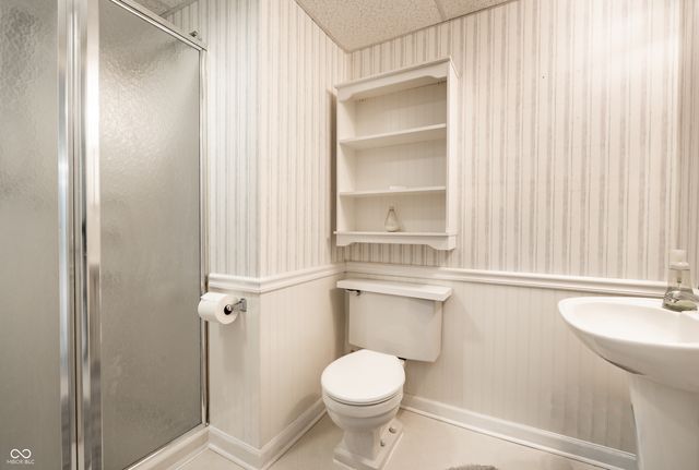 402 Kessler Boulevard West Drive, Indianapolis, IN 46228