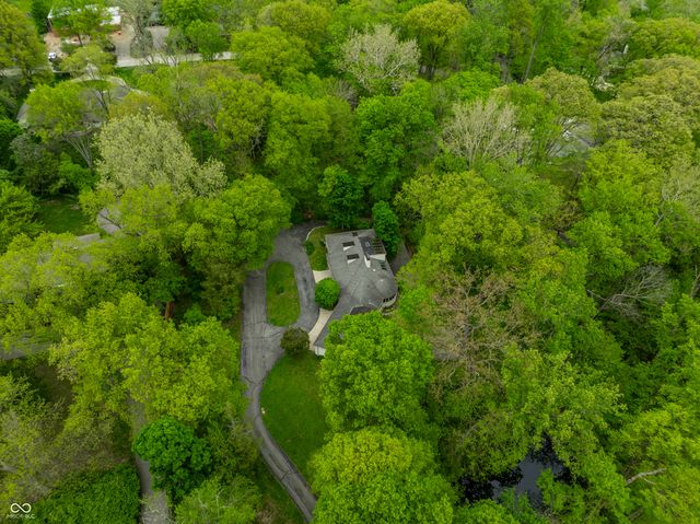 402 Kessler Boulevard West Drive, Indianapolis, IN 46228