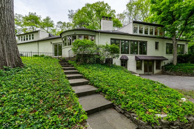 402 Kessler Boulevard West Drive, Indianapolis, IN 46228