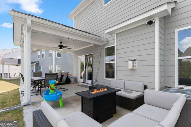 537 Redfish Way, Hoschton, GA 30548