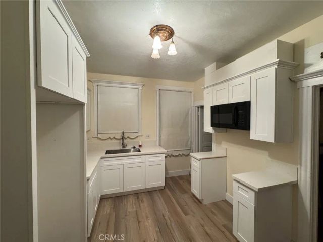 572 N La Cadena, Colton, CA 92324