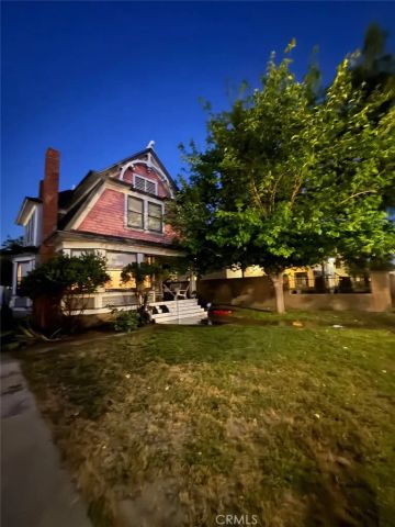 572 N La Cadena, Colton, CA 92324