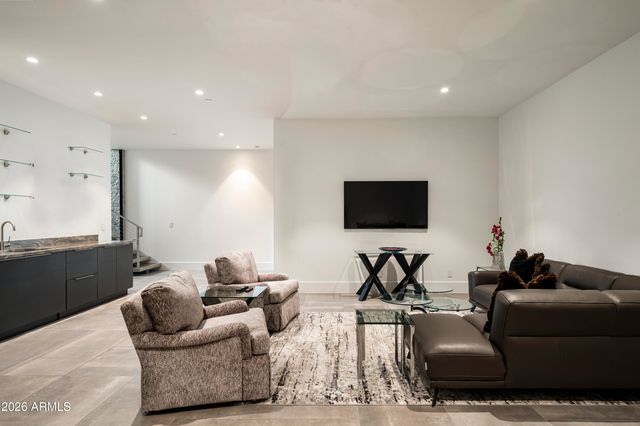 6917 E CACTUS WREN Road, Paradise Valley, AZ 85253